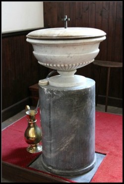 6744376-1700s_baptismal_font_saint_helena