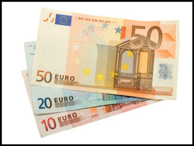 7069662-preferred_currency_for_tourists_in_north_korea_north_korea